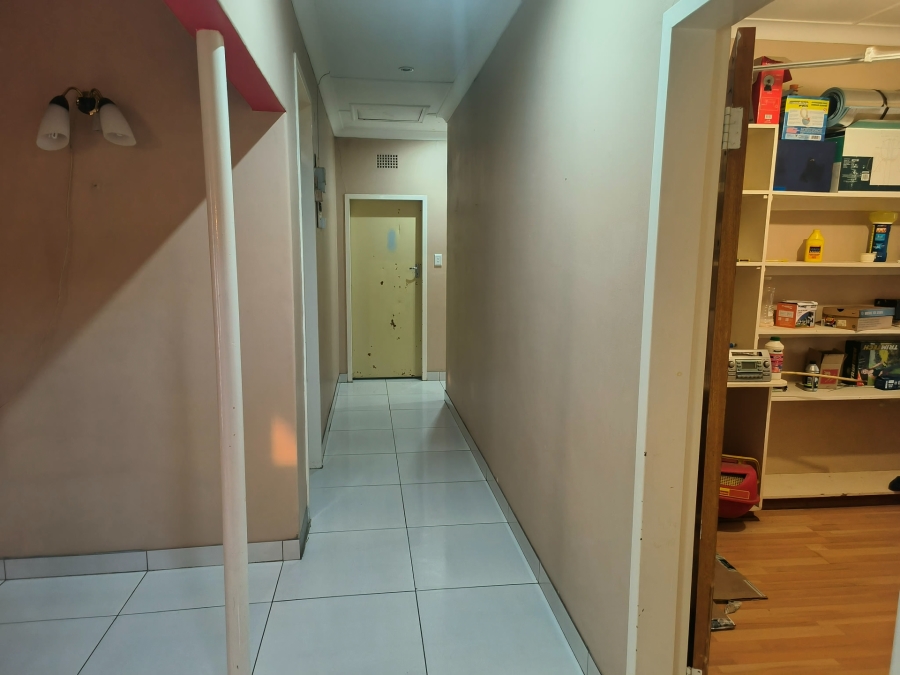 To Let 4 Bedroom Property for Rent in Miederpark North West